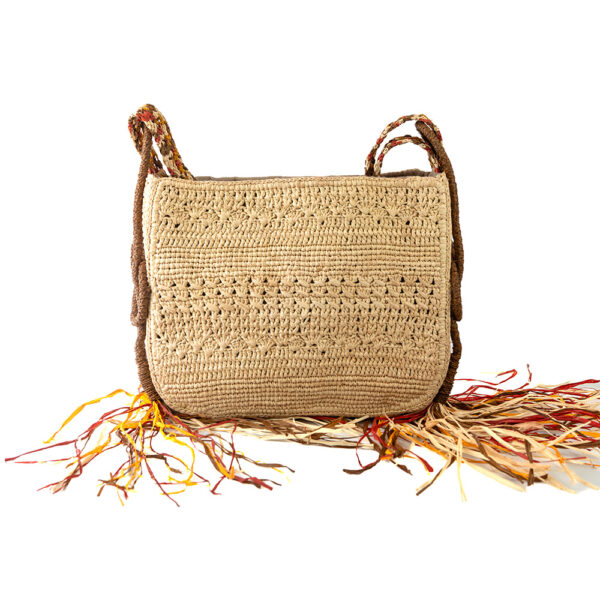 Sac en raphia original coloré avec franges, doté d'une double anse multicolore en macramé